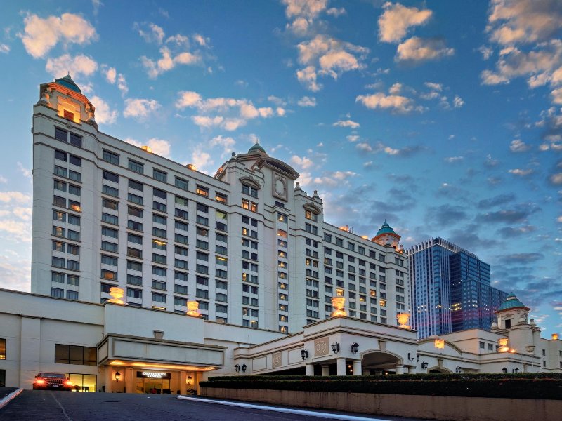 Waterfront Cebu City Hotel and Casino